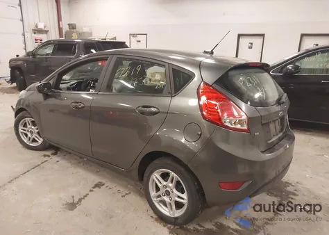 2018 Ford Fiesta Se z USA, uszkodzony, nr VIN 3FADP4EJ9JM101841